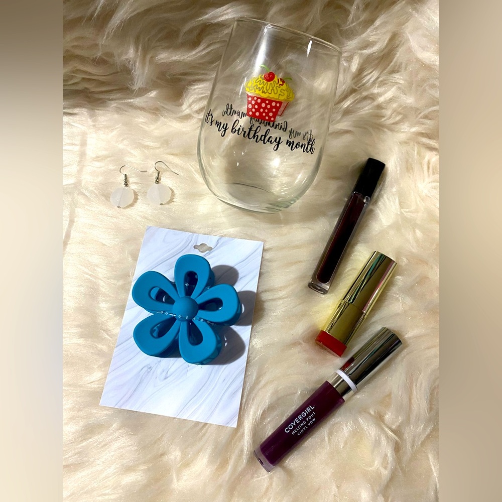 Birthday Wine Glass Gift Bundle - Picture 10 of 12
